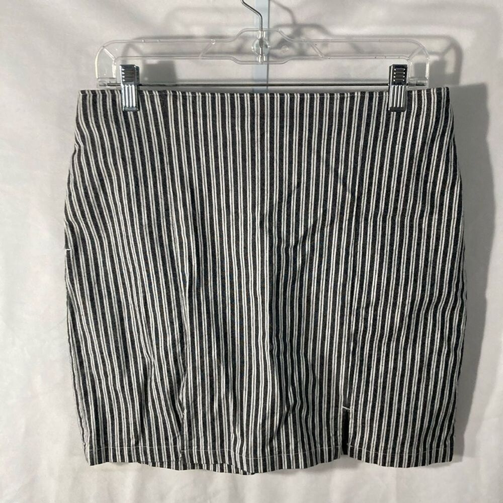 HOLLISTER white black striped Ultra High Rise skirt L